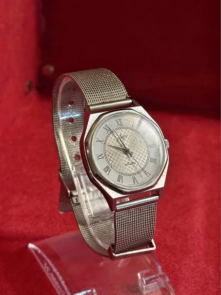 Soviet Luch watch with quartz movement