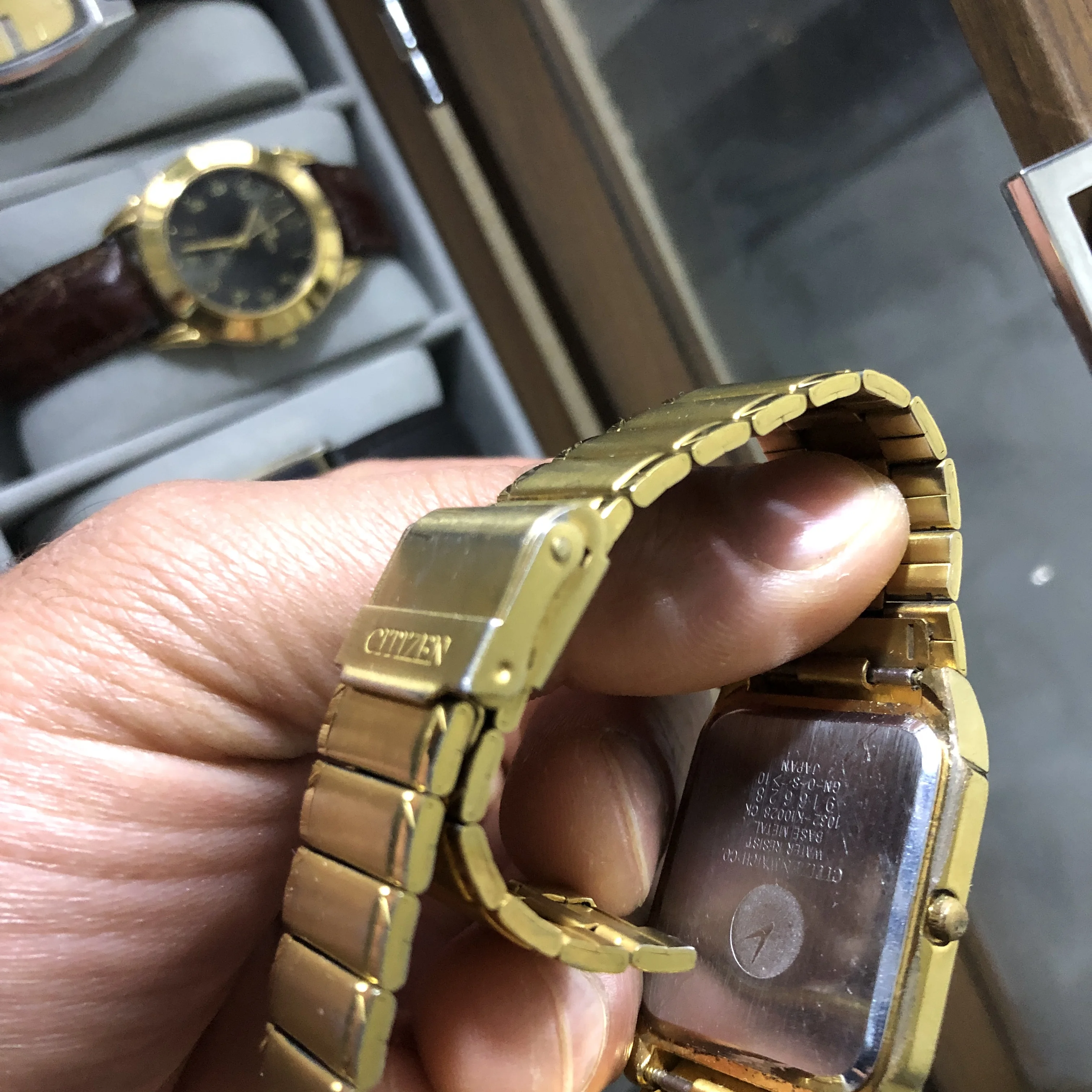 ⌚❌Citizen ❌ Vintage Citizen CQ Watch Men Gold Tone Black Dial