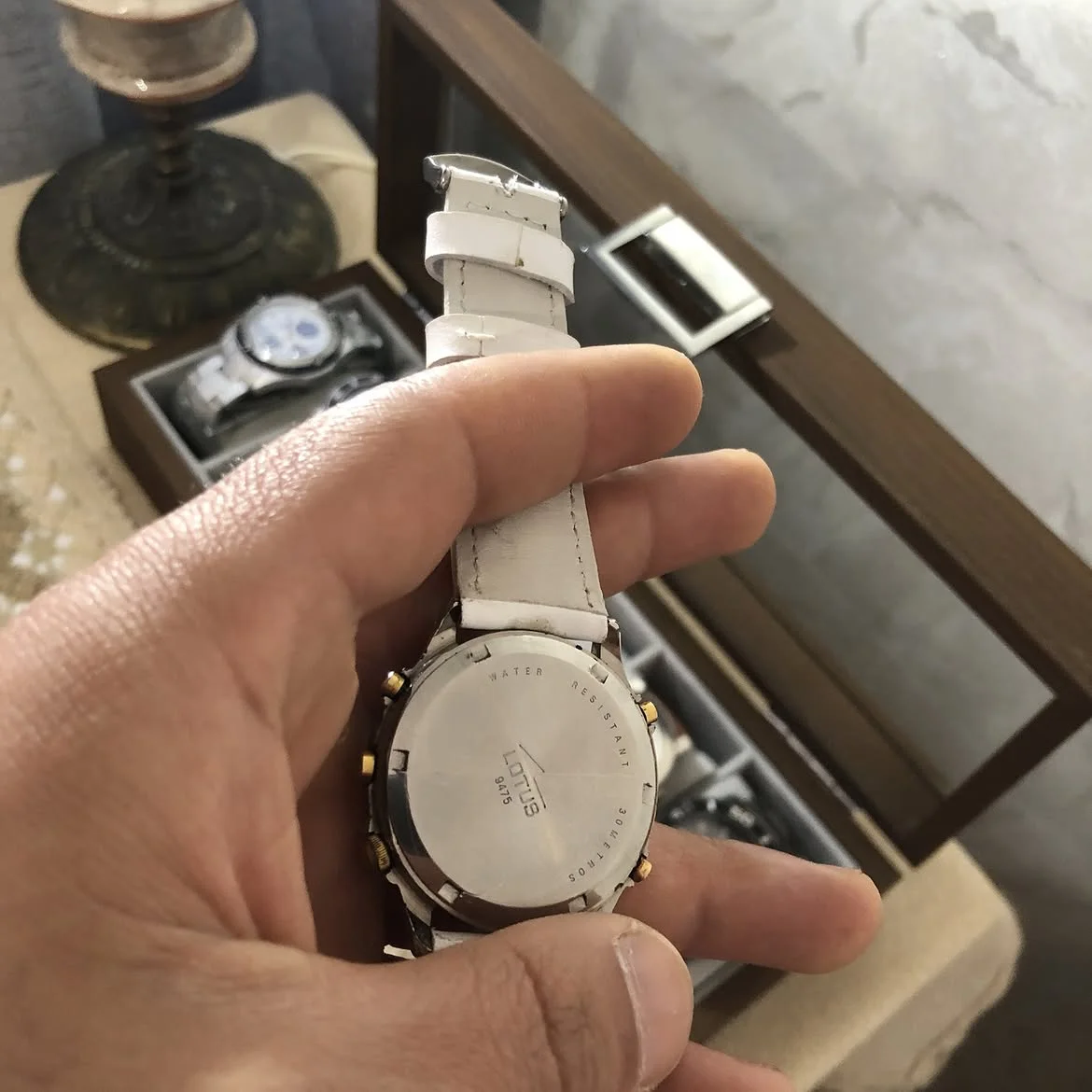 ⌚ montre chronographe vintage Lotus 9562/2 Chrono-Alarme onction chronographe complète, d'une alarme intégrée et d'un tachymètre sur le réhaut interne