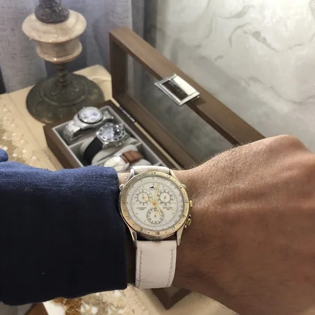 ⌚ montre chronographe vintage Lotus 9562/2 Chrono-Alarme onction chronographe complète, d'une alarme intégrée et d'un tachymètre sur le réhaut interne