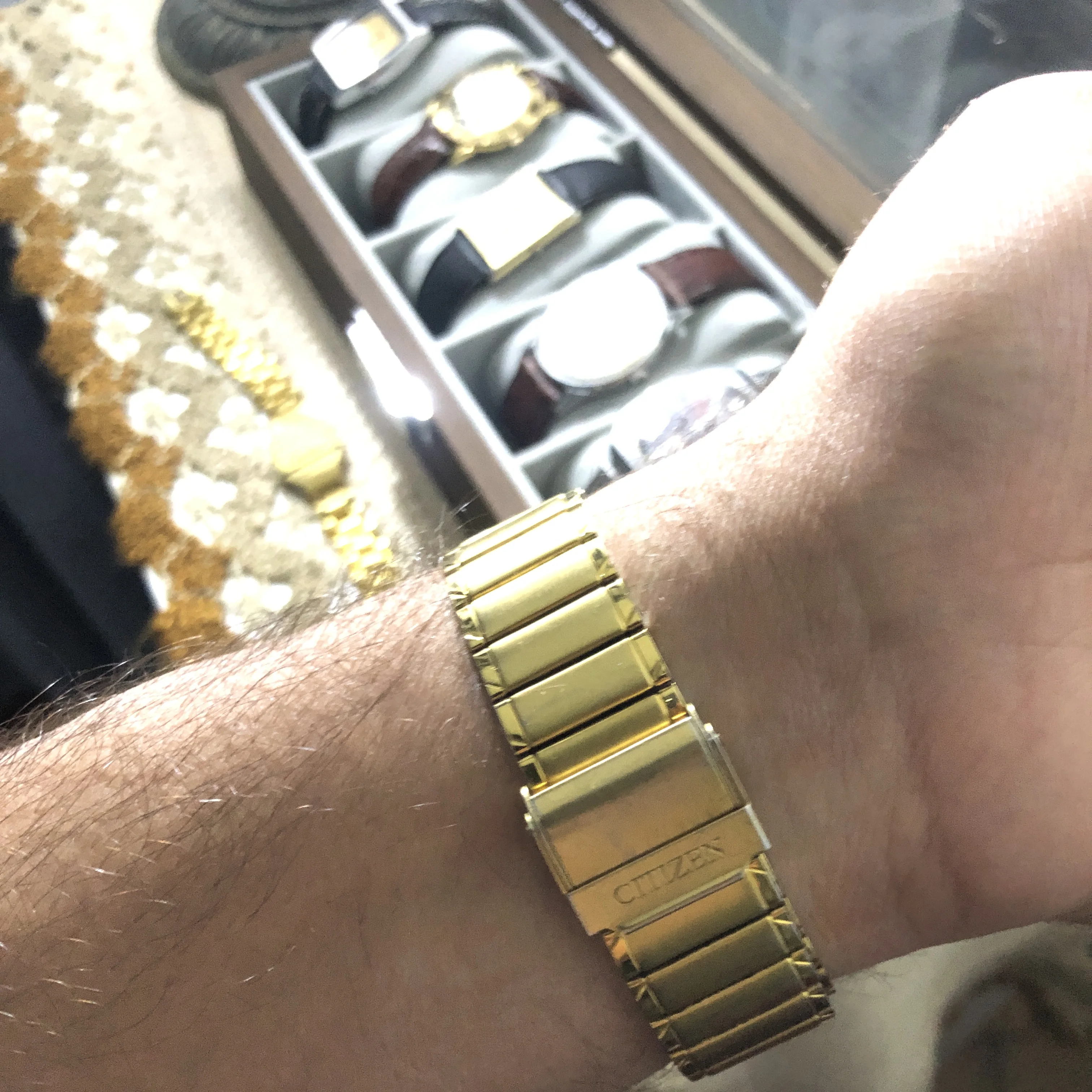 ⌚❌Citizen ❌ Vintage Citizen CQ Watch Men Gold Tone Black Dial