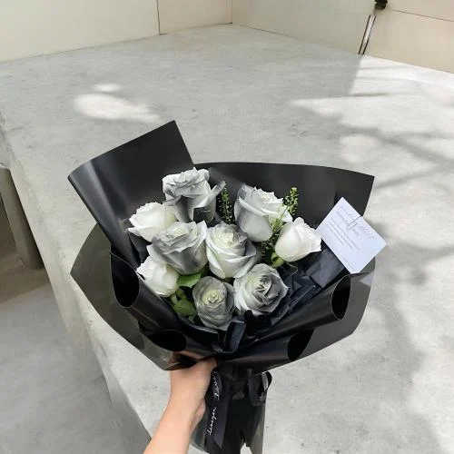 باقة ورد حمراء