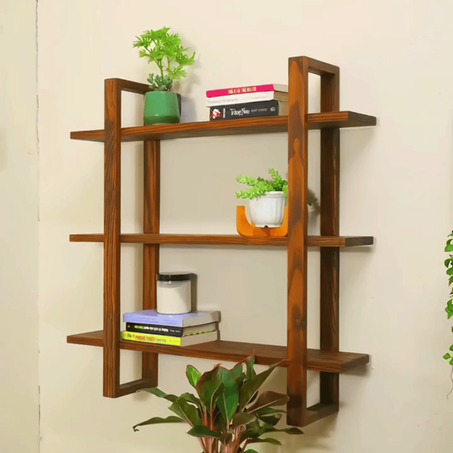 "رف خشبي متعدد الاستخدامات – ديكور عملي وجميل"