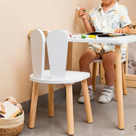 Ensemble Table et 2 Chaises Lapin Blanc en Bois Naturel | Montessori