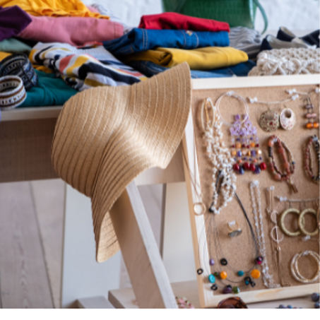 ملابس وأحذية