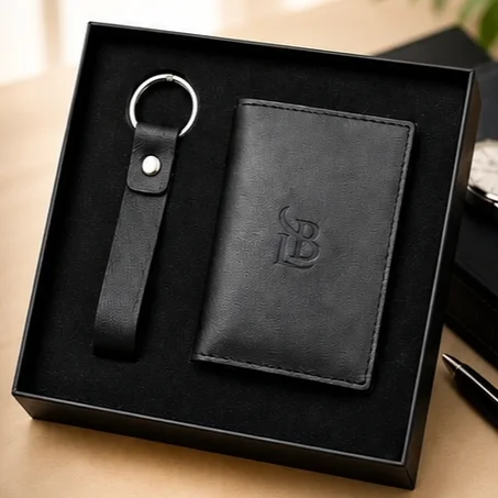 Coffret – PORTE CARTES EN CUIR ET PORTE CLE