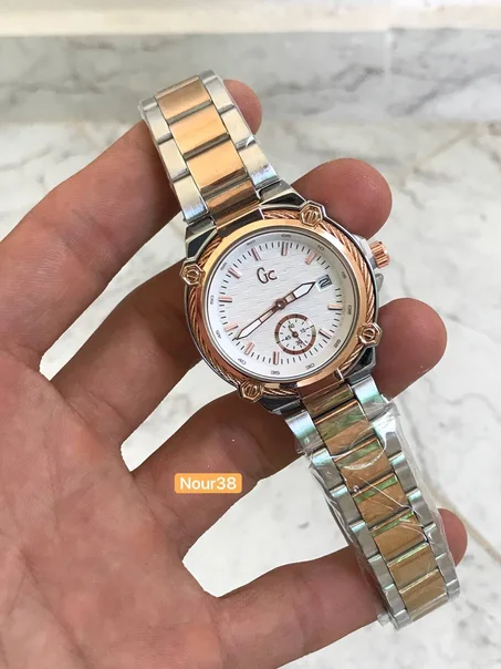 Guess collection pour femme + parfum cadeau