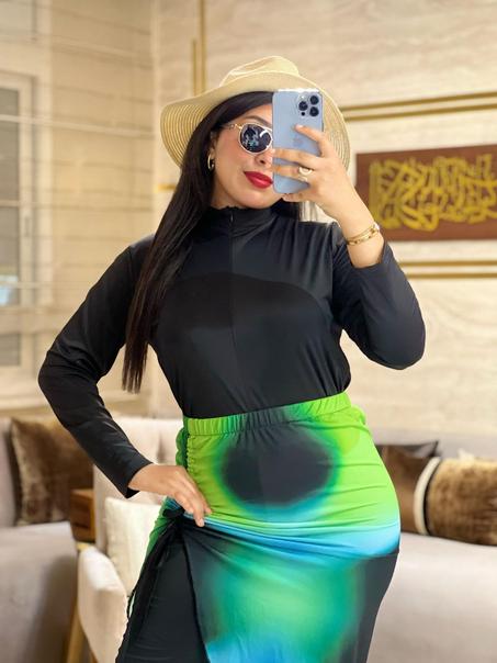 Burkini Loriya 3 pièces NOIR + Cache maillot vert