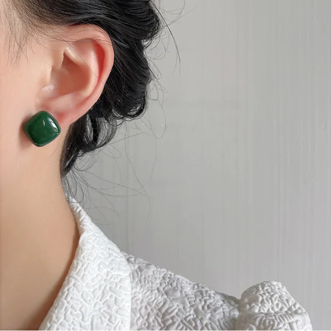 Vc- Boucles d'oreilles à tige carrées vertes