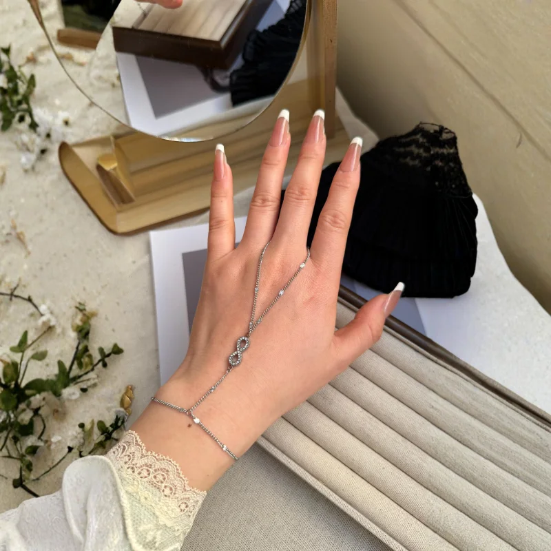 (Infini argent)	Chaîne de main Infinity Argent