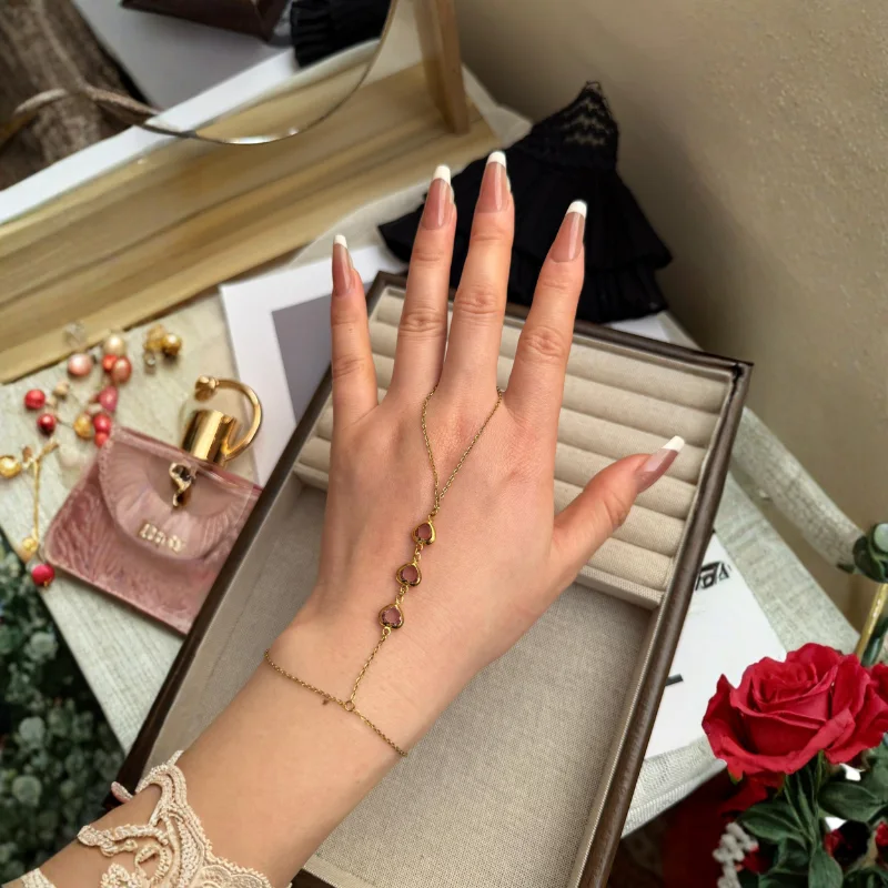 (Cœurs violets)	Chaîne de main Améthyste Cœur