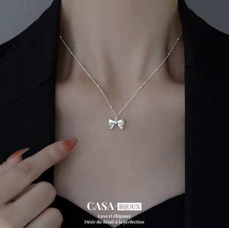 Collier noeud élégant au design simple et luxueux