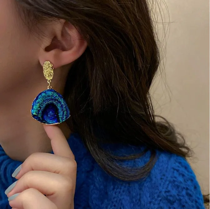 B- Boucles d'oreilles marines irrégulières en forme de cœur