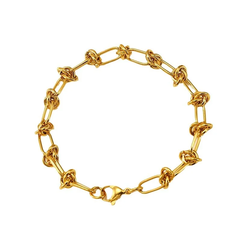 chaîne à épines exagérée