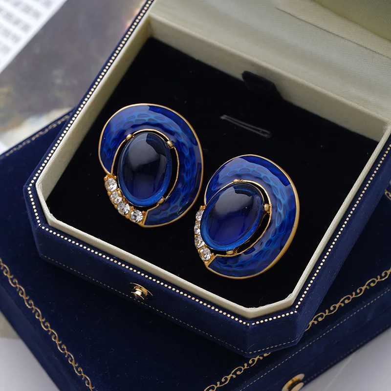 Boucles d'oreilles Nicole en pierre bleue et émail