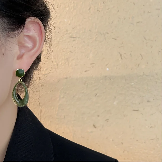 Vr- Boucles d'oreilles vintage luxueuses avec dégradés de vert élégant