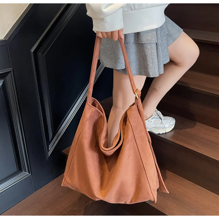 sac cabas rétro en daim