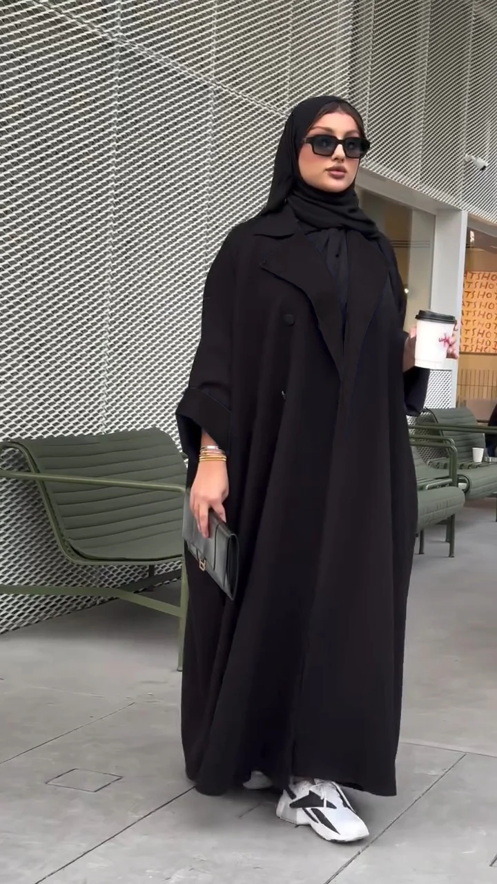 العباية الخليجية ترند هذا الموسم