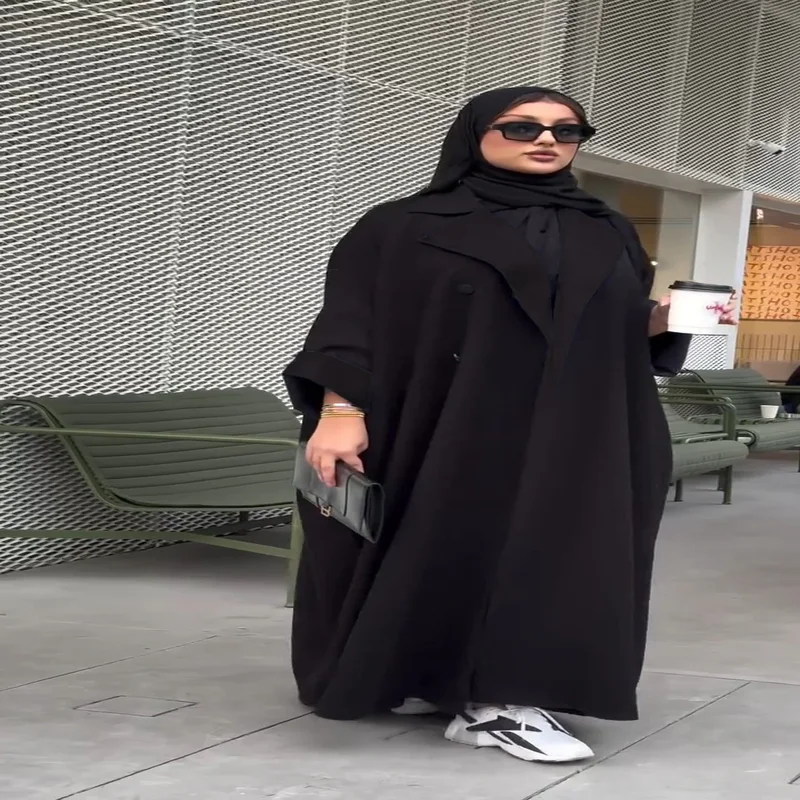 العباية الخليجية ترند هذا الموسم