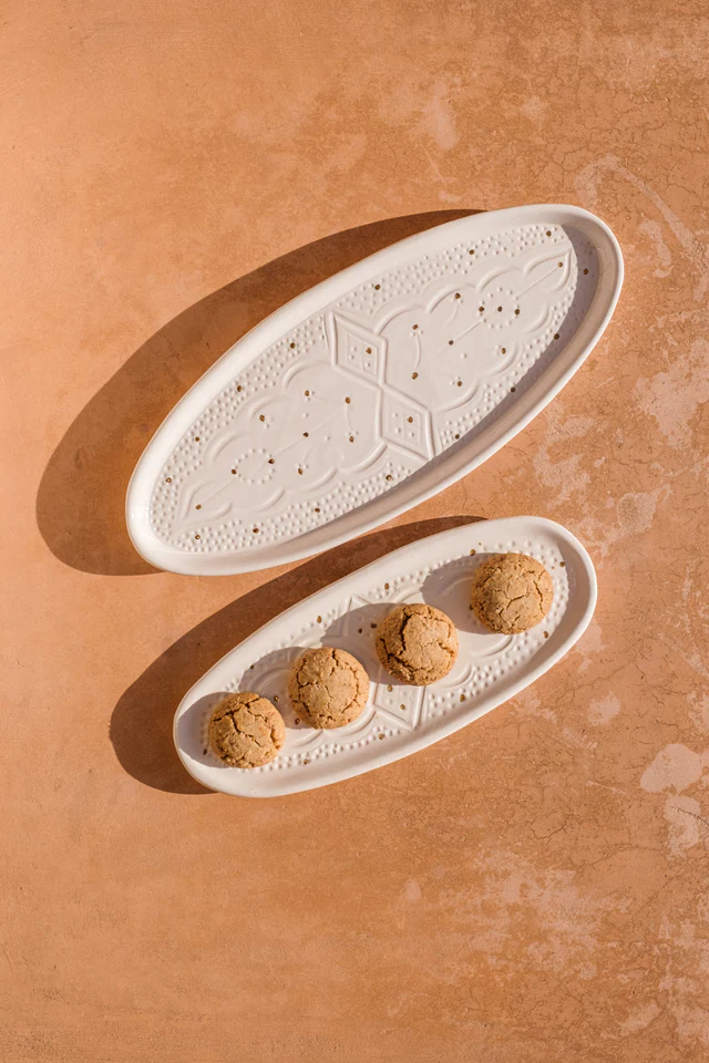 Oval Tapas Tray Empreinte White Gold