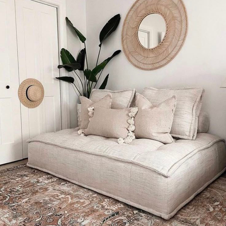 Canapé 2 Places Fait Main – Élégance, Confort & Savoir-Faire