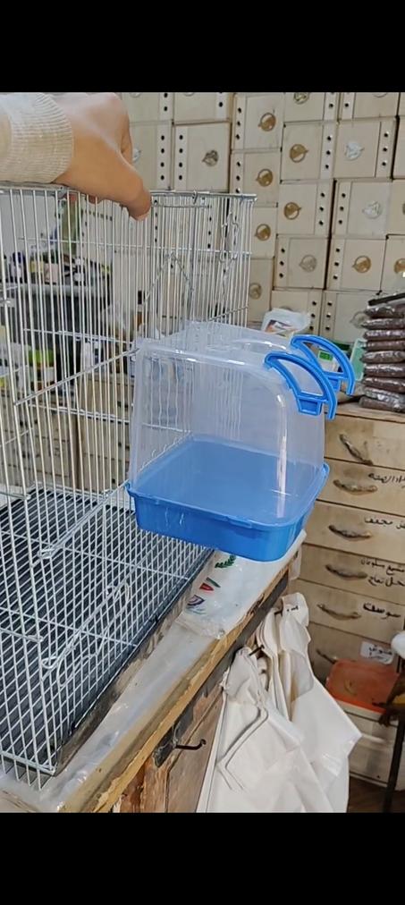 حوض استحمام شفاف كبير