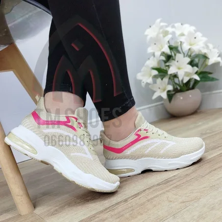 قدميك تستحقّ الراحة… مش أي راحة! 🌸 جربي الحذاء النسائي الطبي 100/100⭐⭐⭐