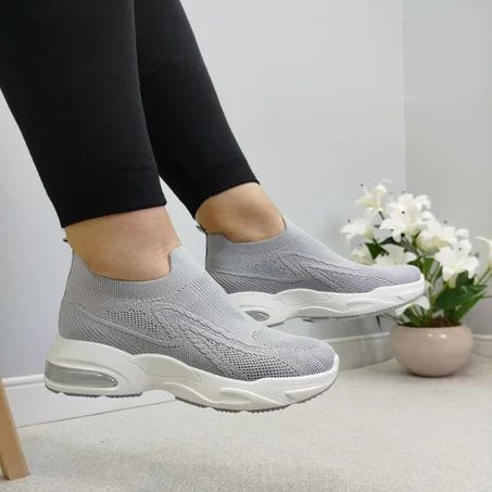 جديد حذاء نسائي كعب مخفي طبي 100/100 و خفيف😍