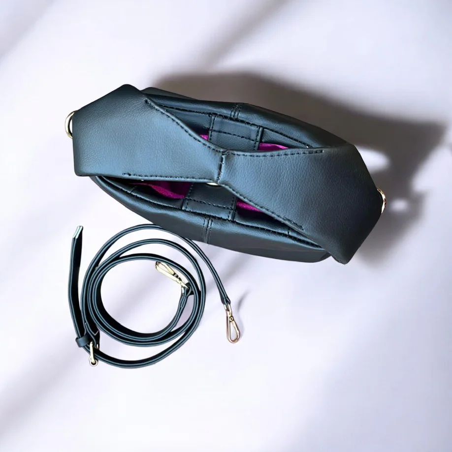 حقيبة يد نسائية POLENE أناقة يومية لا تقاوم. 🖤