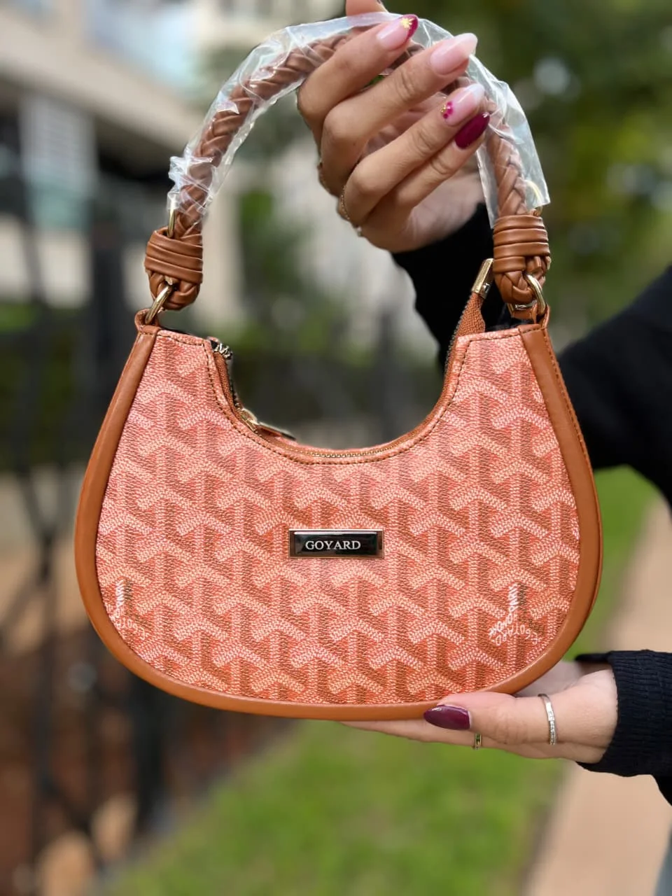 حقيبة يد نسائية فاخرة