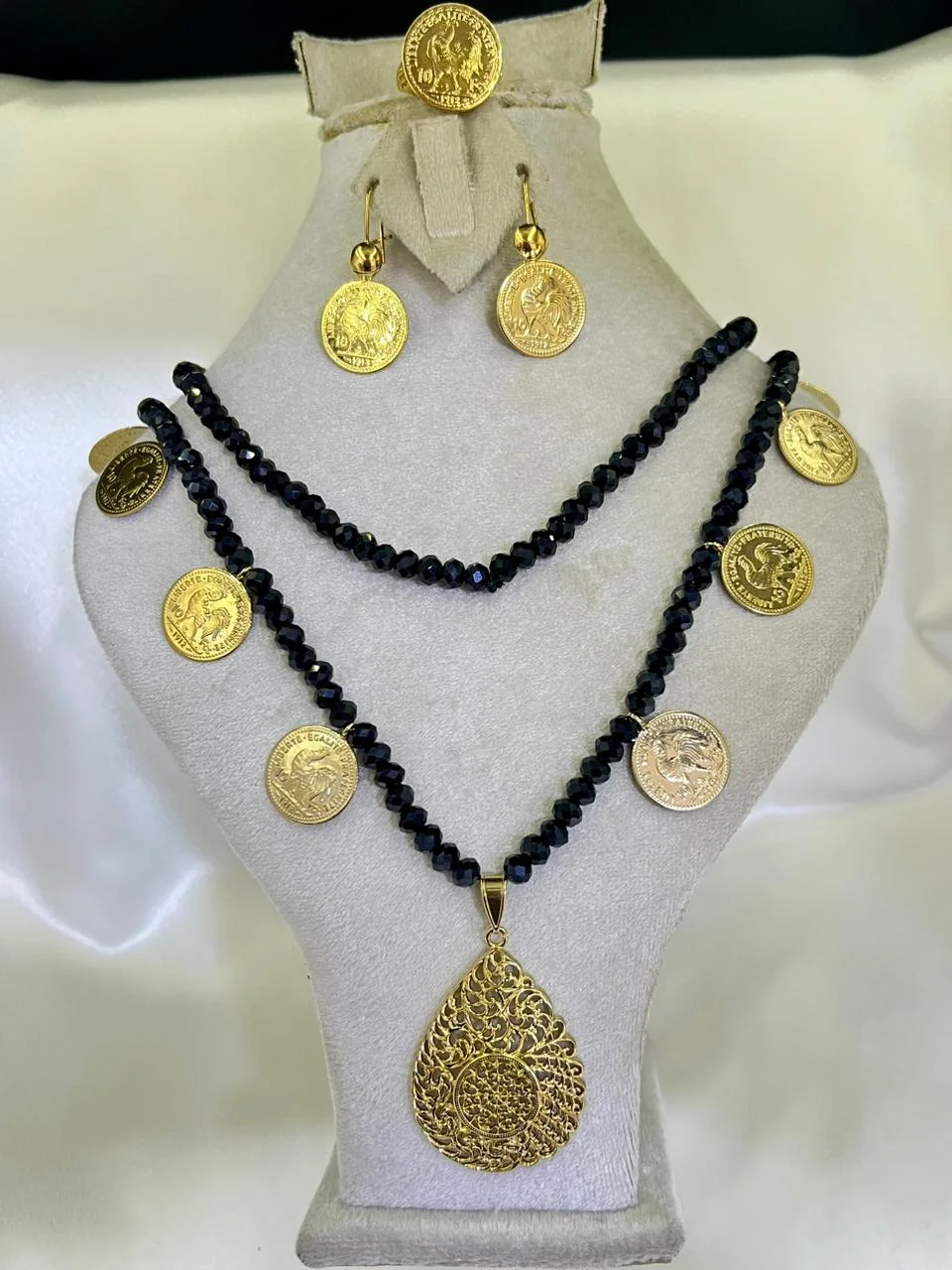 باك لويــز: سيد المجوهرات الأمازيغية الفخمة