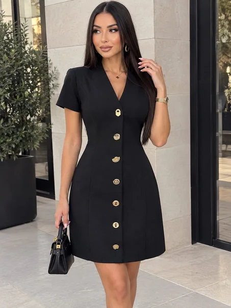 Robe courte élégante bordeaux