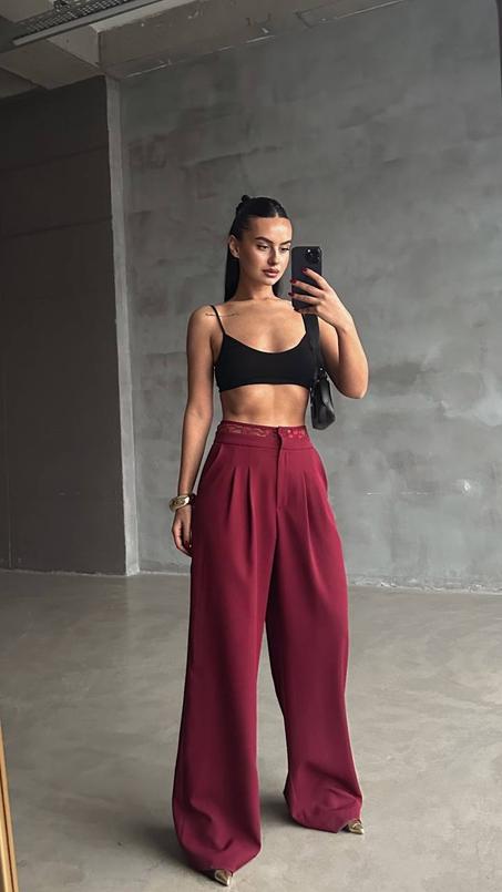 Pantalon avec détail en dentelle