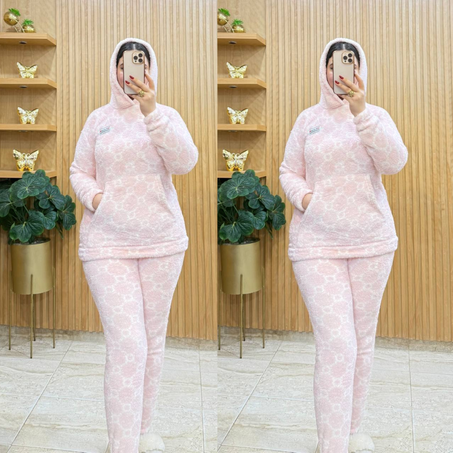 الجديييييييد سيدتي  بيجامة  جد جد راقية  شتوية تناسب فصل الخريف وشتاء  خامة التوب كانيش من النوع الممتاز