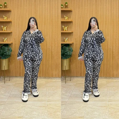 جدييييد الموسم   بيجامة فخمة ممبرة أنيقة وهماوية  بتصميم راقي ومميز، يجمع بين الدفء والأناقة، مثالي لفصل الشتاء. جودة عالية وخياطة متقونة