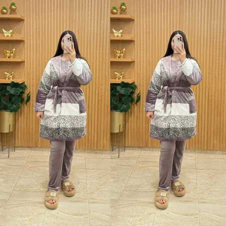 الجديييييد والحصري   طقم بيجامة متكون من 3 قطع   بنوار كانيش +2بياس  مبرة مضوبلة  توب عااااالي الجودة