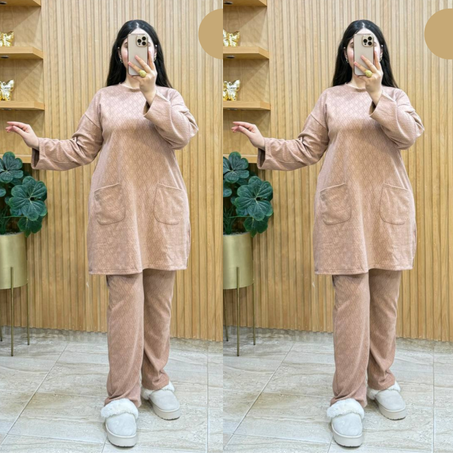 الجدييييد سيدتي  كيطمة جد جد أنيقة  توب صوفة  الممتاز  موضيل أكتر من رائع تناسب فصل الخريف وشتاء