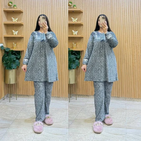 جبادور رائعة  مطروزة  توب مبرة island جودة ممتازة