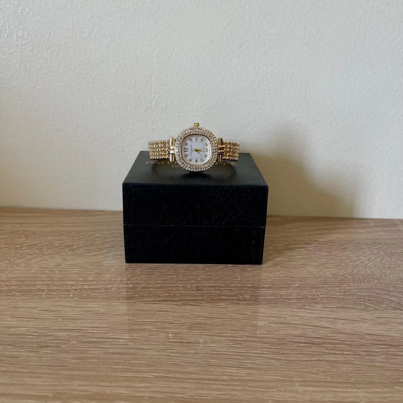 Patek Philippe – Montre Classique Élégance Or & Diamants