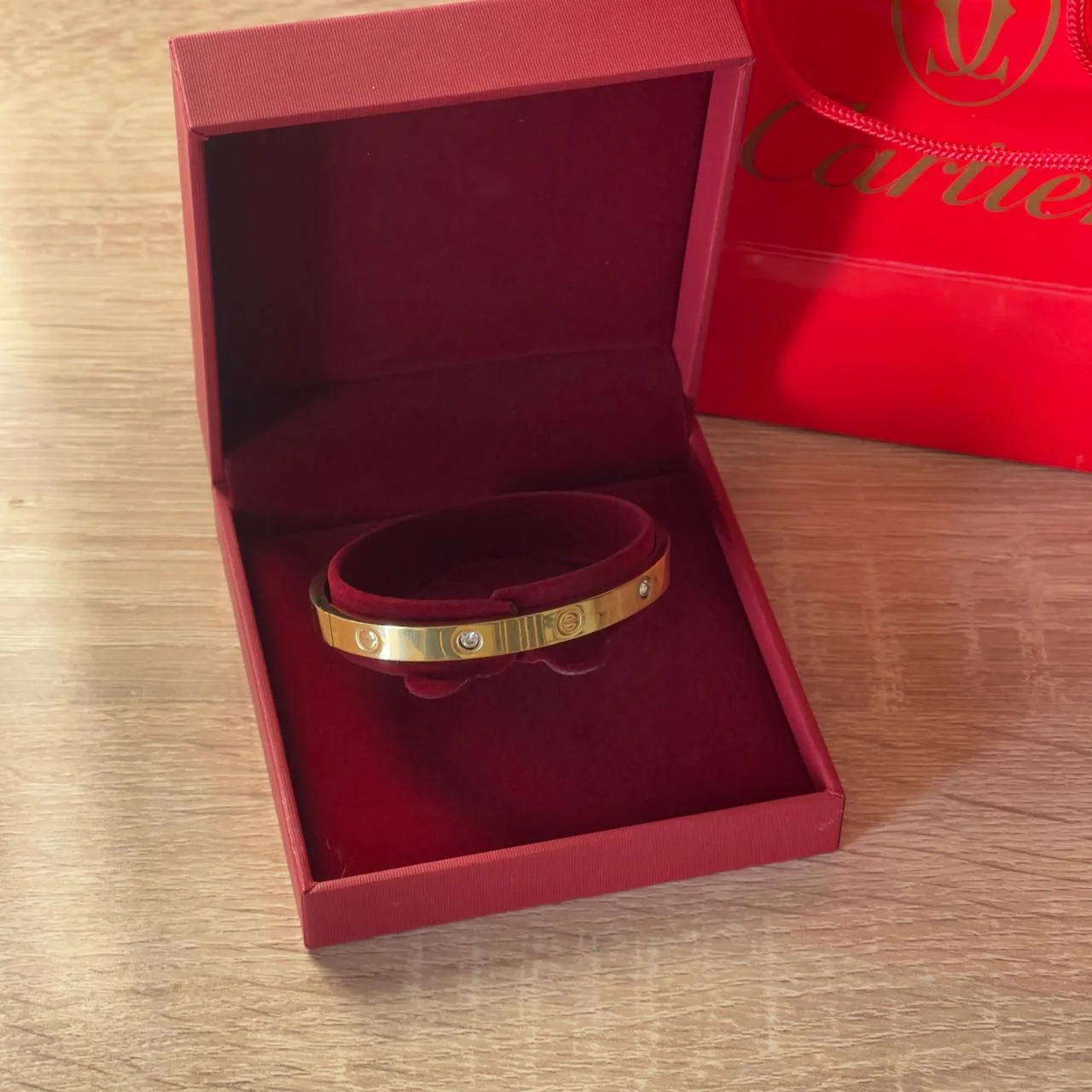 BRACELET CARTIER AVEC PACKAGING