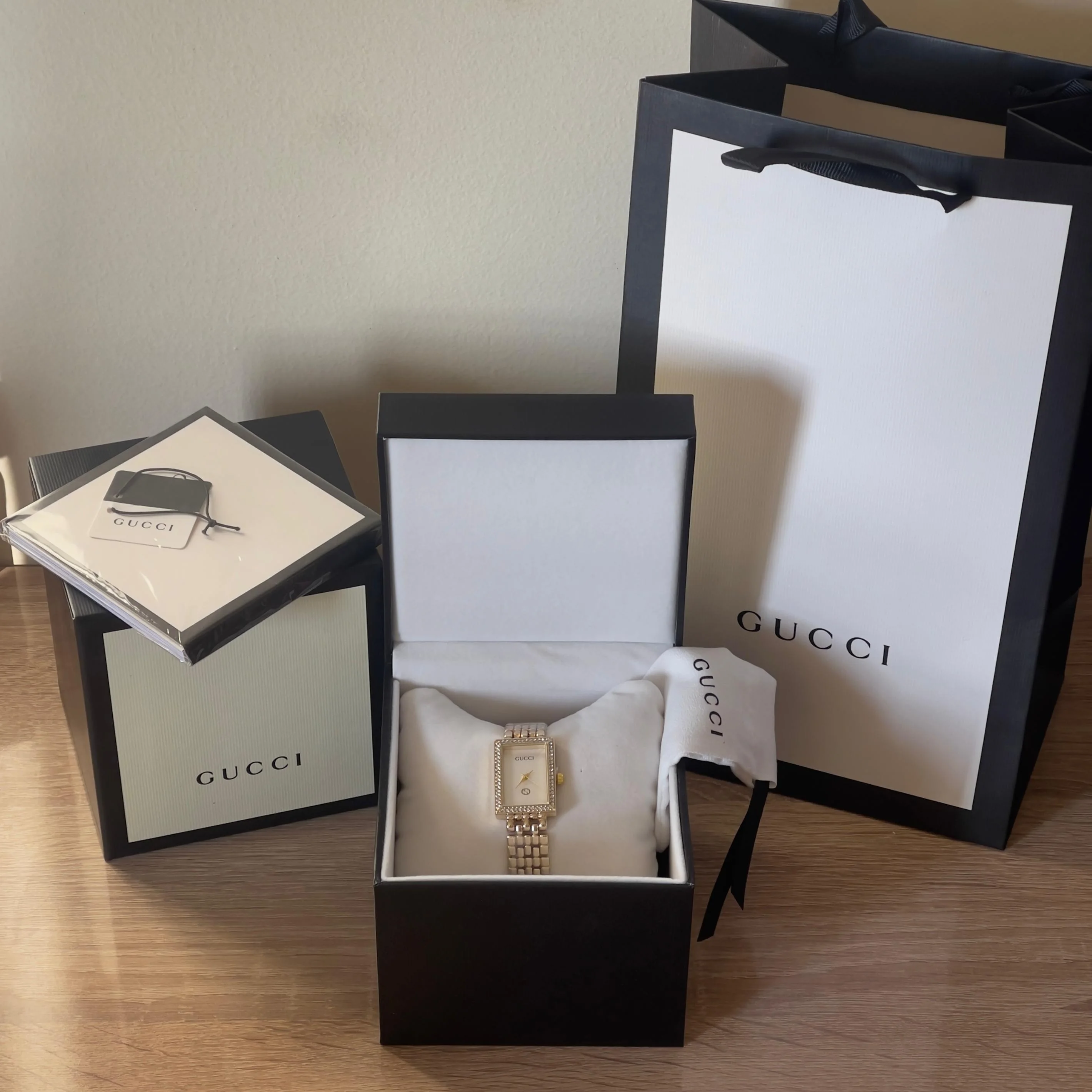 Gucci Élégance Dorée AVEC COFFRET