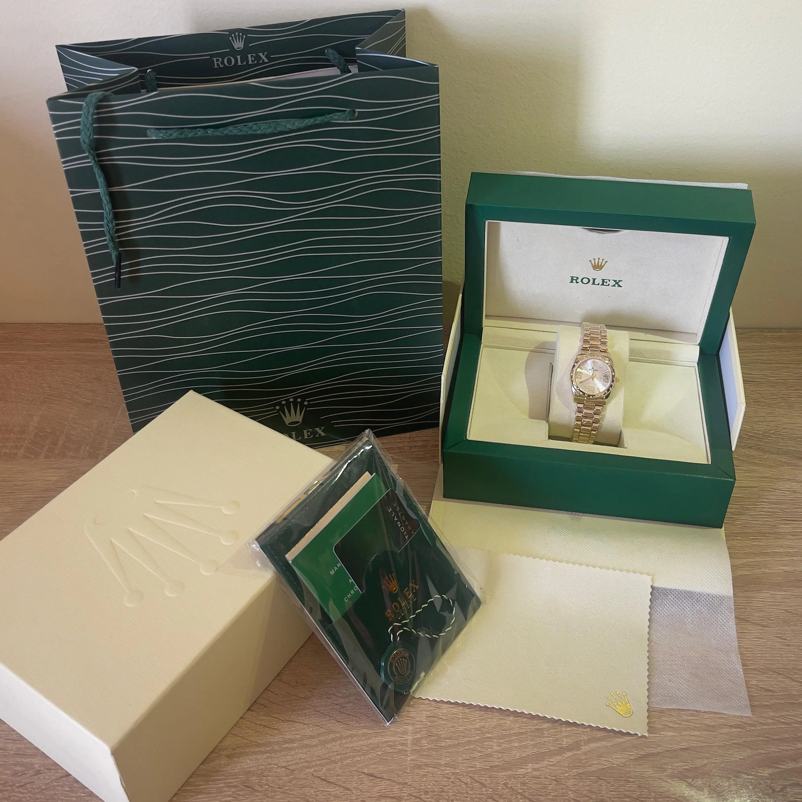 Rolex Éclat d’Or Élégance AVEC COFFRET