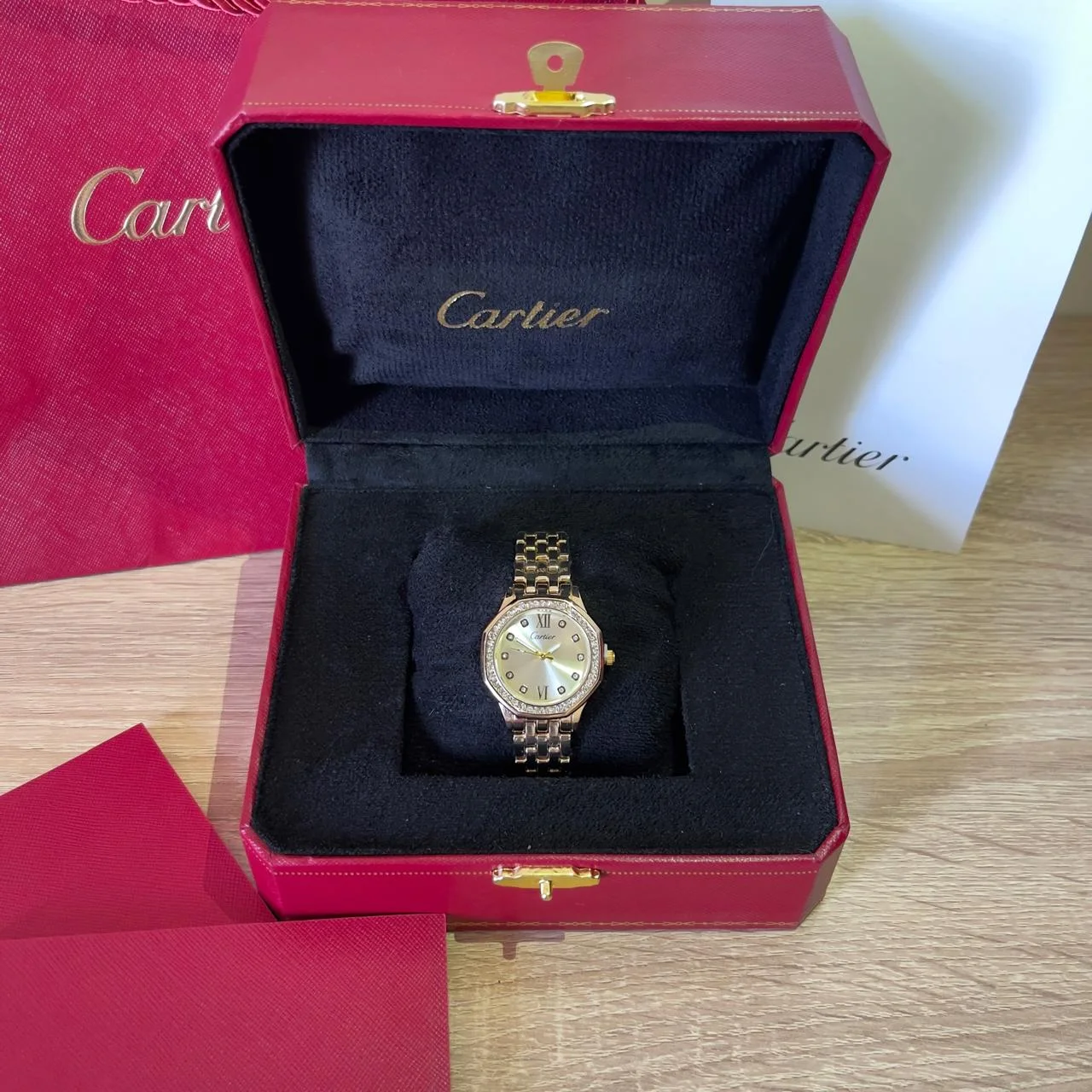 Cartier Femme Dorée Sertie Élégance AVEC COFFRET