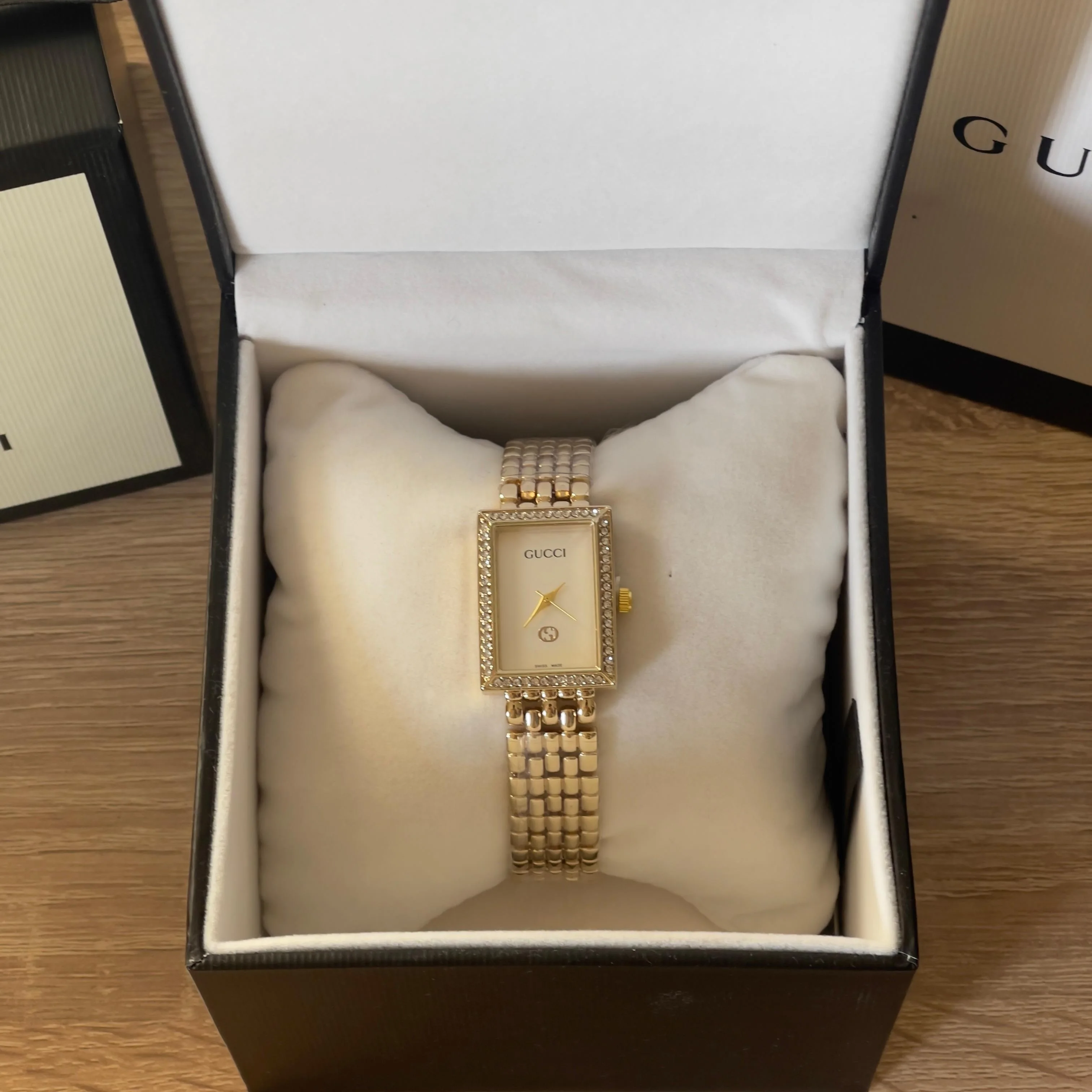 Gucci Élégance Dorée AVEC COFFRET