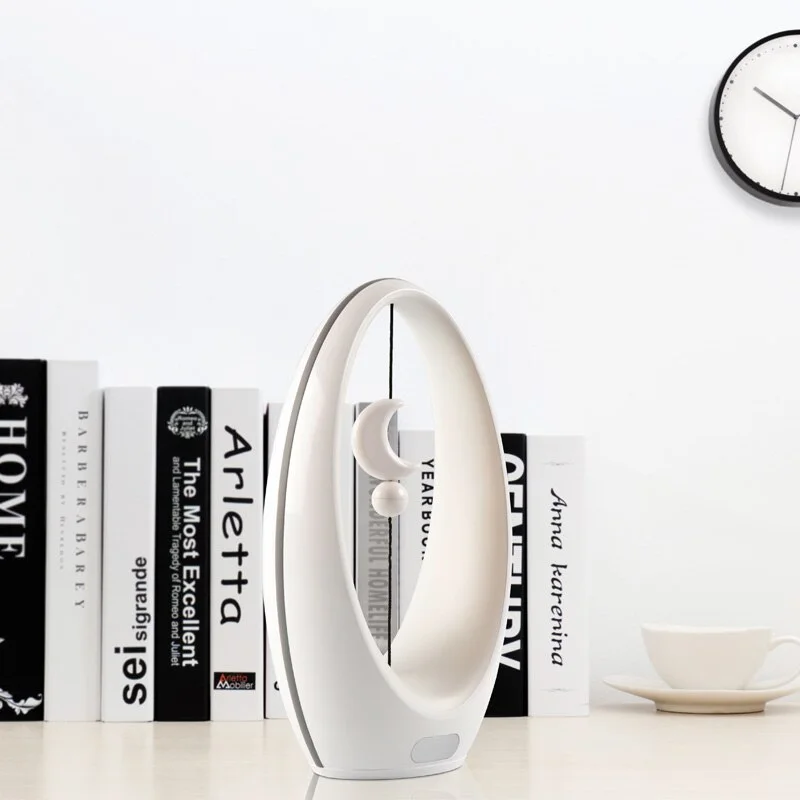 Lampe LED avec lévitation magnétique en forme de lune