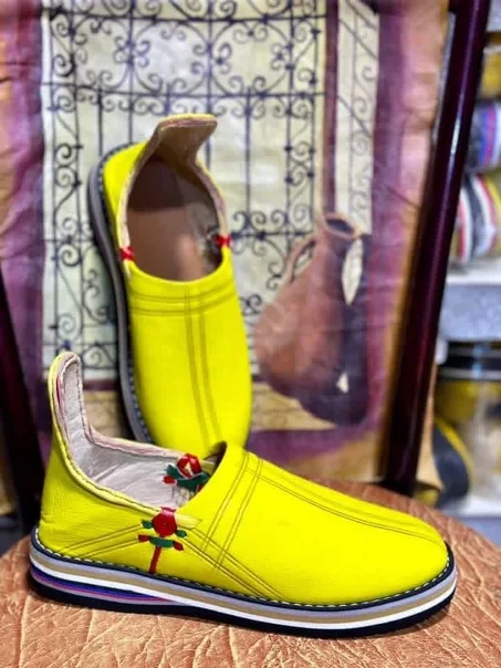 . البلغة التقليدية (ستايل شبابي)     "Premium Collection: بلغة جلد طبيعي بجودة عالية"