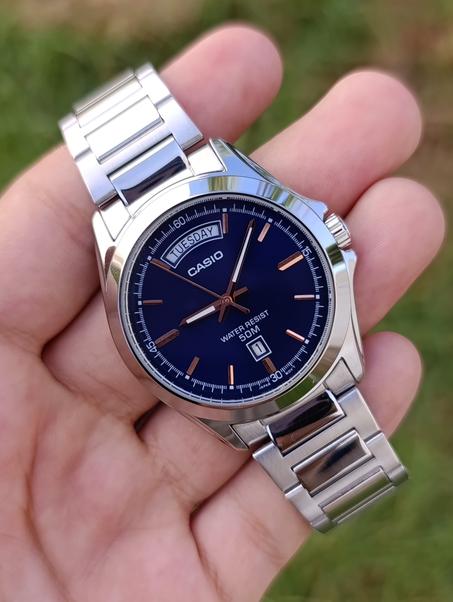 CASIO MTP-1370D-2AVDF ORIGINAL HOMME NEUVE QUARTZ WR 50M STAINLESS STEEL
