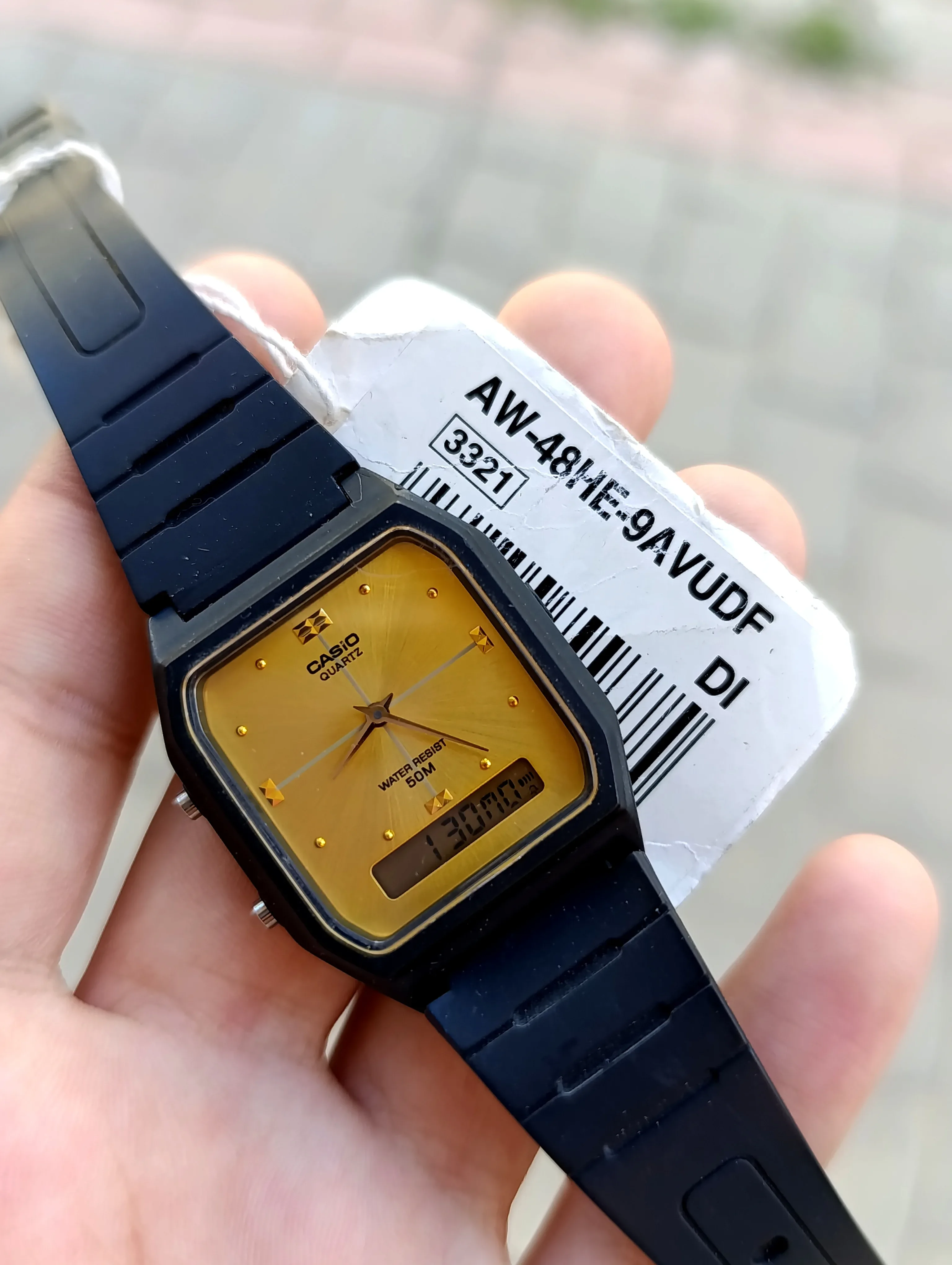 CASIO AW-48HE-9AVDF ORIGINALE  HOMME NEUVE QUARTZ WATER RESISTANT