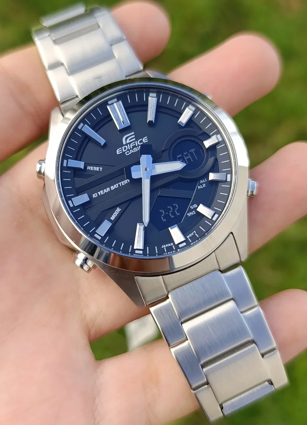 CASIO EDIFICE HOMME EFV-C110D-2AVEF STAINLESS STEEL WR 10BAR CHRONOMETER