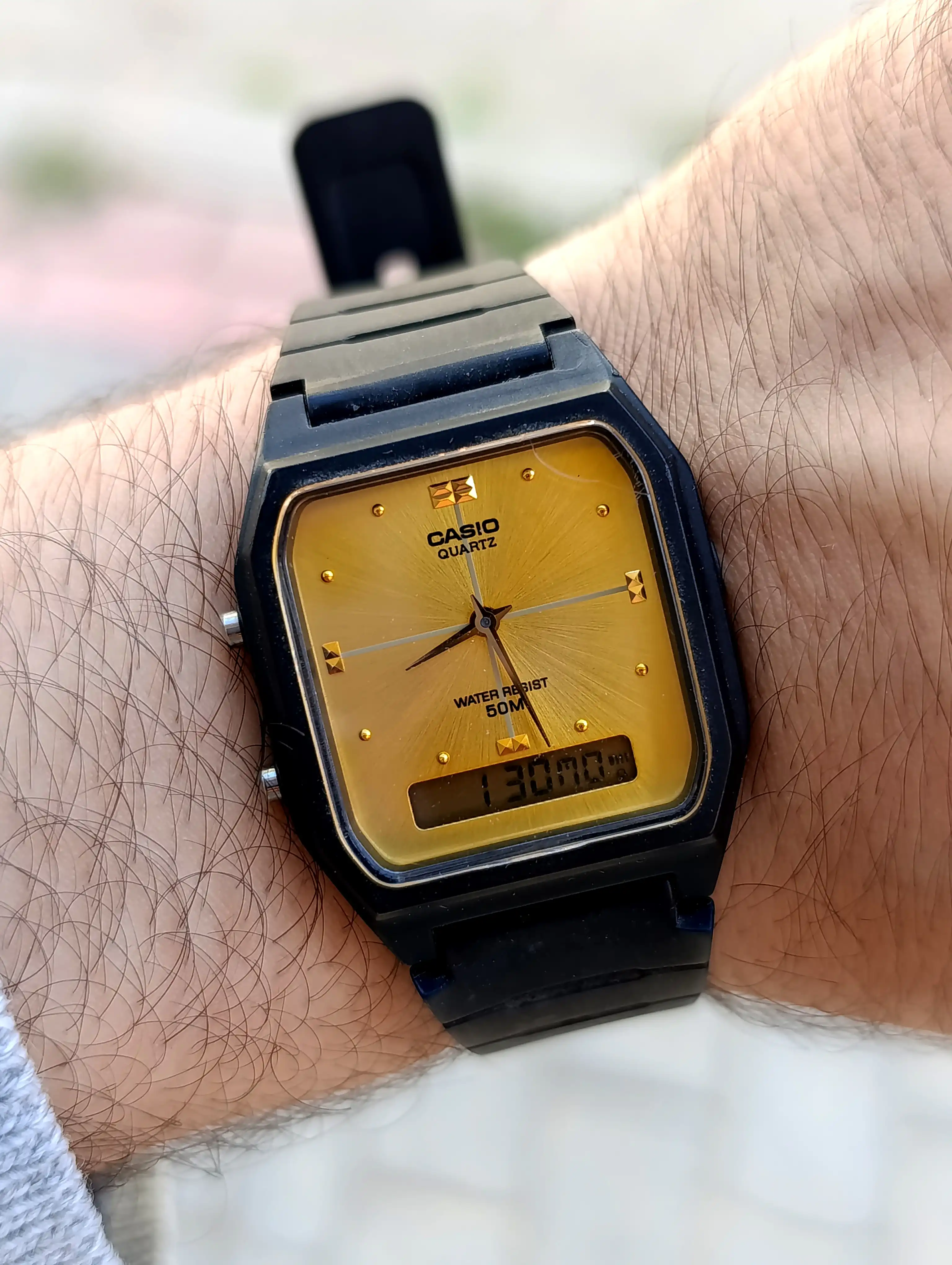 CASIO AW-48HE-9AVDF ORIGINALE  HOMME NEUVE QUARTZ WATER RESISTANT
